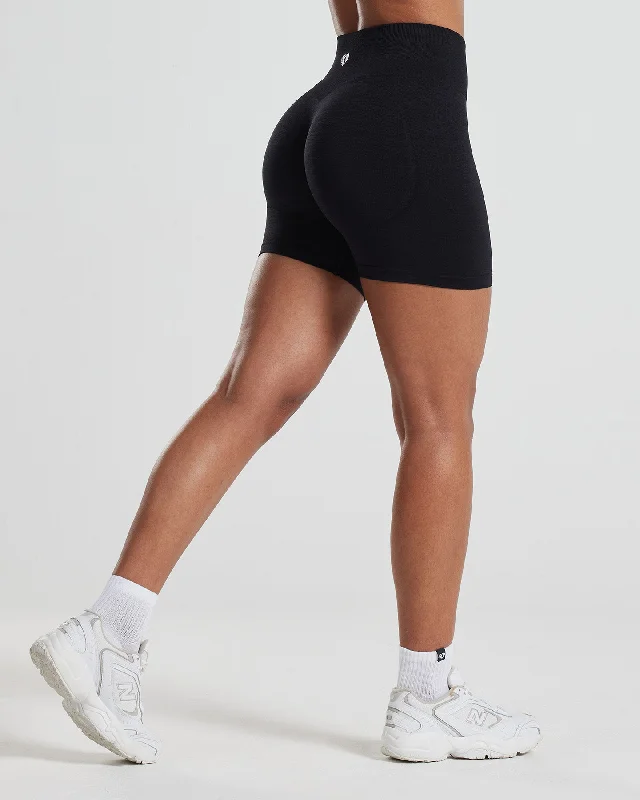 Define Scrunch Seamless Shorts | Black