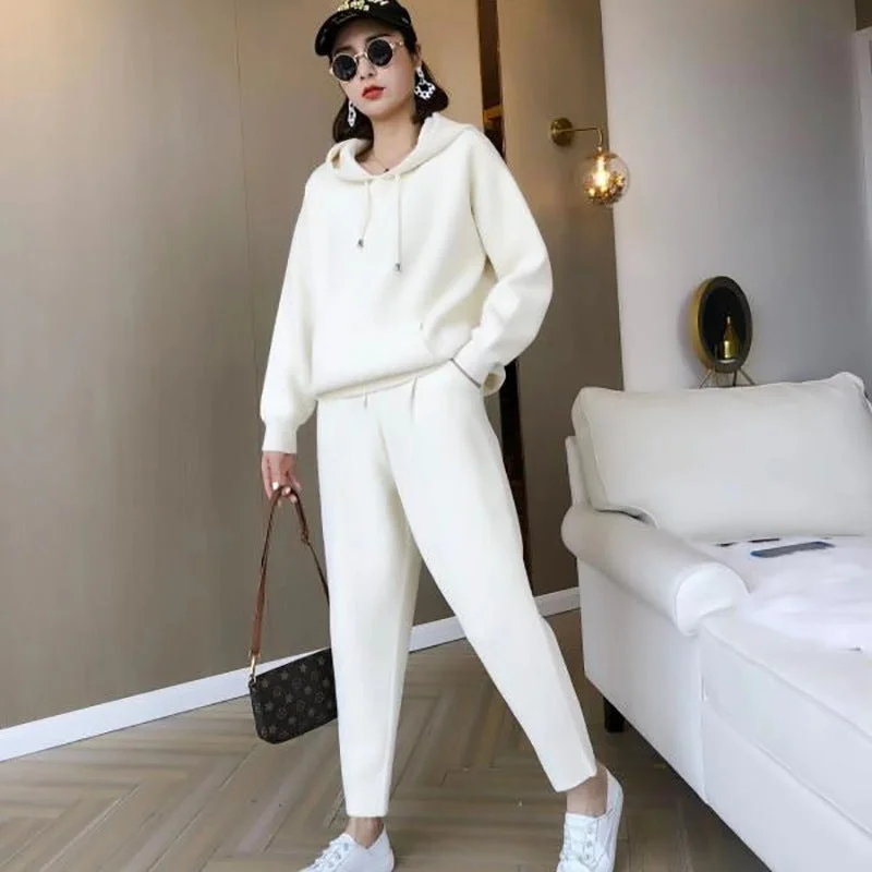 European Station Cashmere Suit Women's 2022 Early Autumn New Hooded Knitted Sweatshirt Fashionable Harem Pants Western Style Two-piece Set