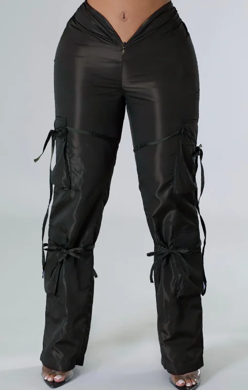 Zipper Closure Strap Solid Color Casual Trousers(CL10893)