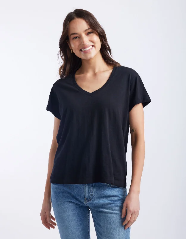 Turn Back V Neck T-Shirt - Black