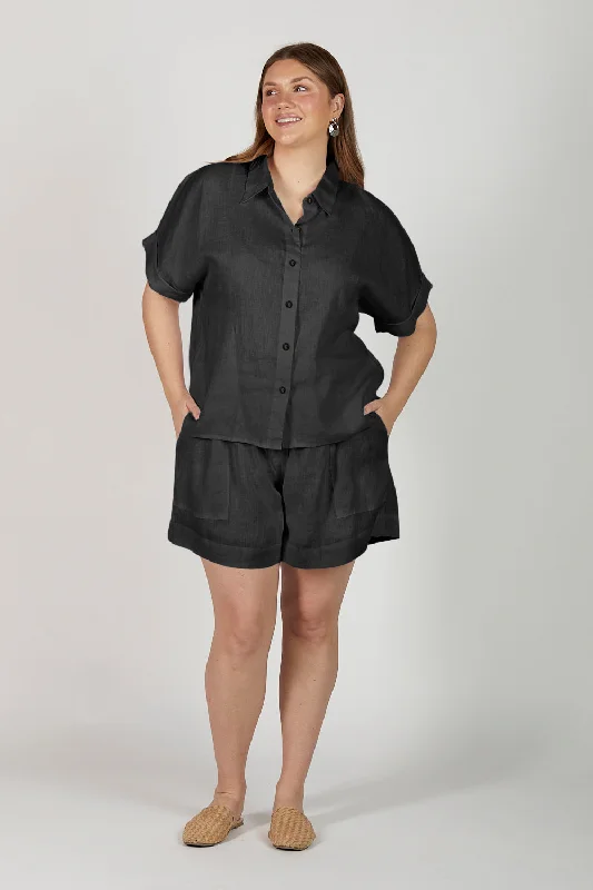 Lizey A-Line Linen Shorts in Black