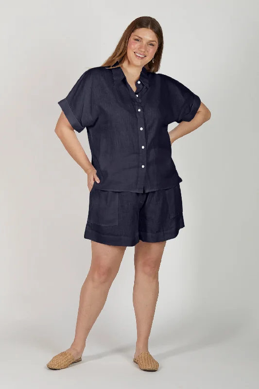 Lizey A-Line Linen Shorts in Navy