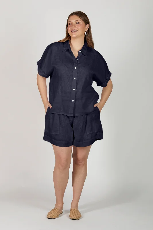 Lizey A-Line Linen Shorts in Navy