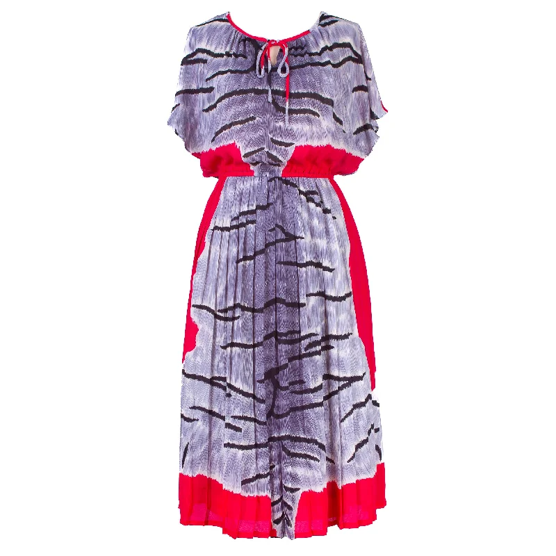 Vintage abstract print dress with round neckline