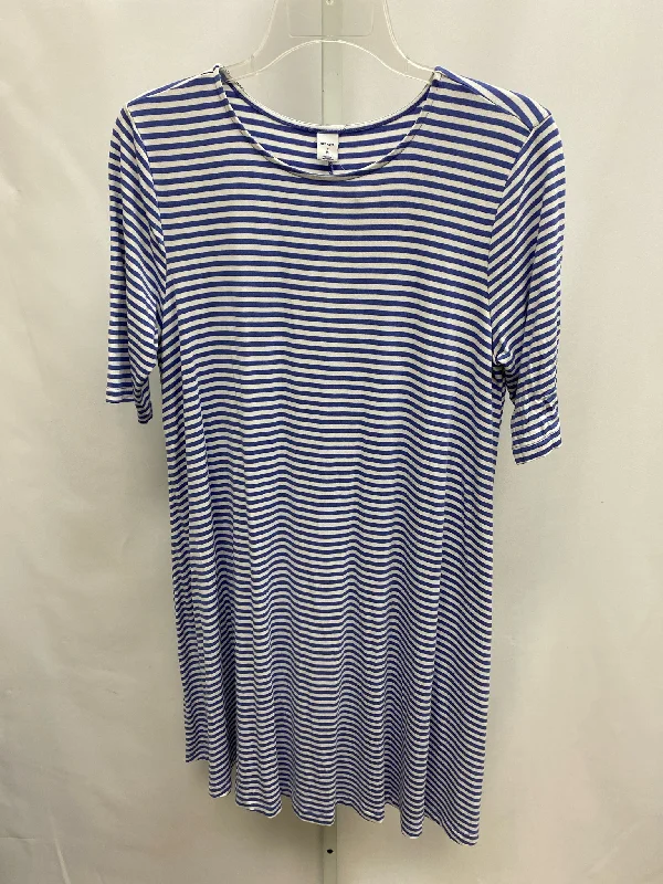 Size Medium Old Navy Periwinkle 3/4 Sleeve Dress